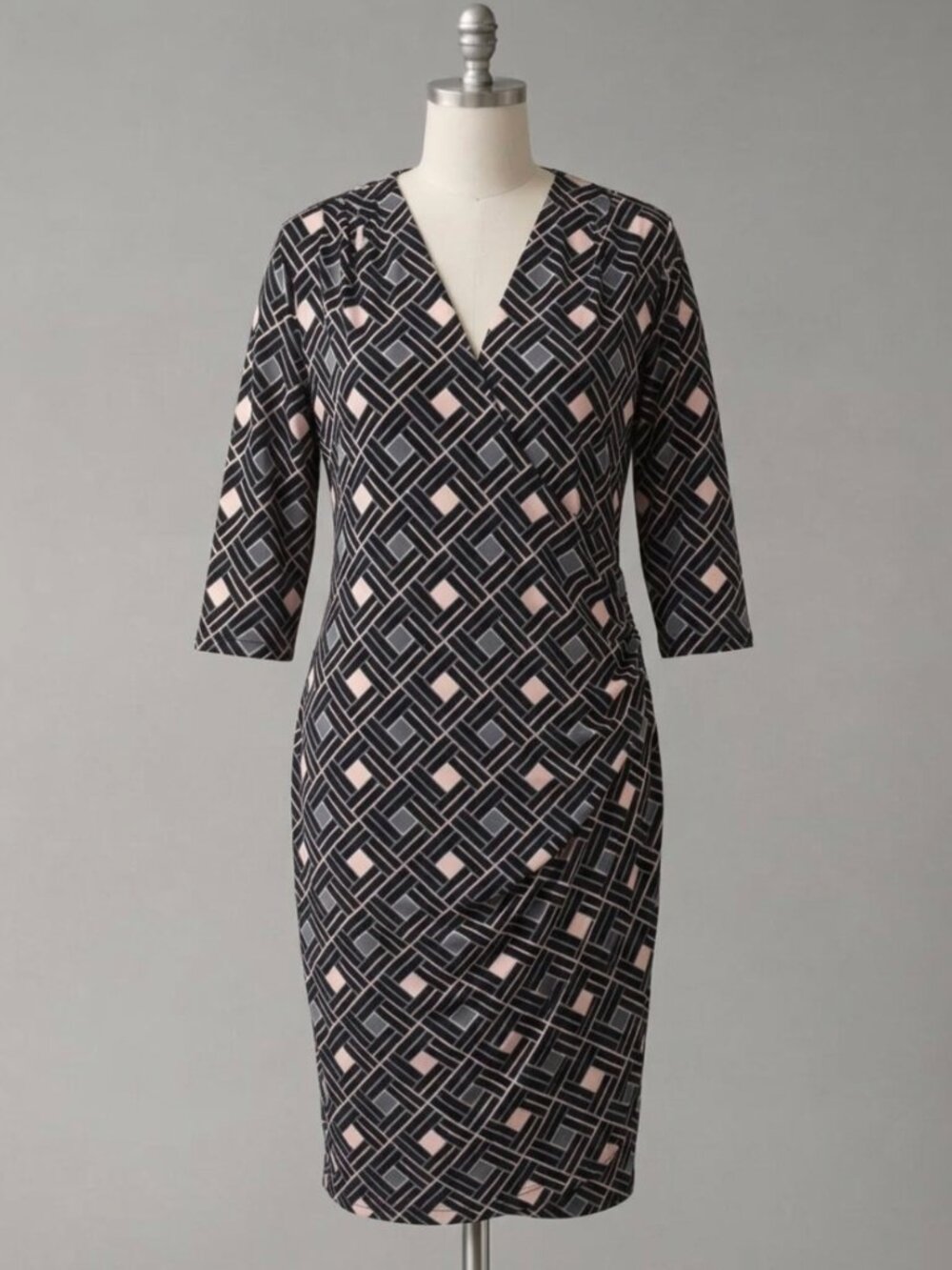 Jennifer Lopez | 3/4 Sleeve Geometric V-Neck Plus Sized Dress | Size 0X